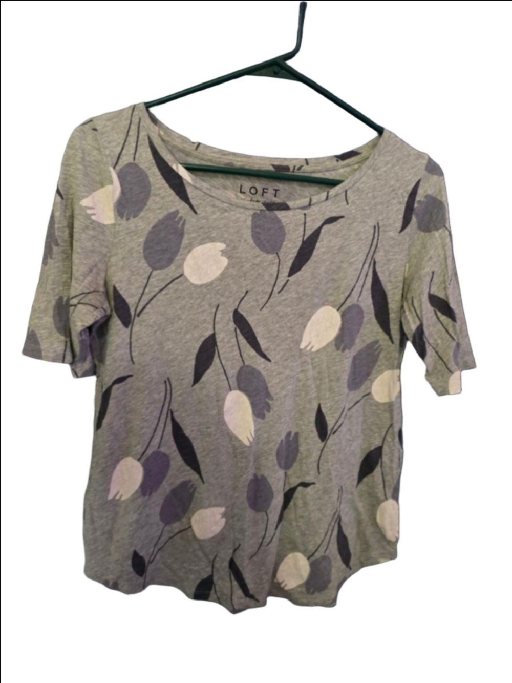 Women's LOFT Gray Floral Short Sleeve Tee Standard S White cottagecore y2k 90's